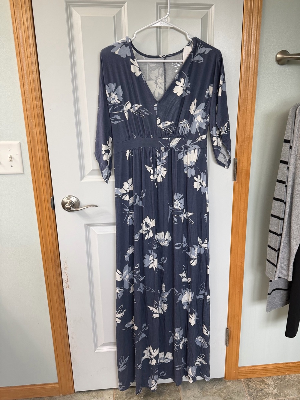 Isabel Maternity by Ingrid & Isabel Navy and White Floral Wrap Maxi Dress